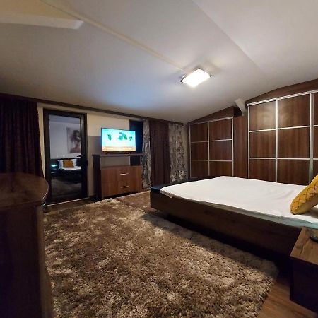 Jolie Suites Brăila Esterno foto