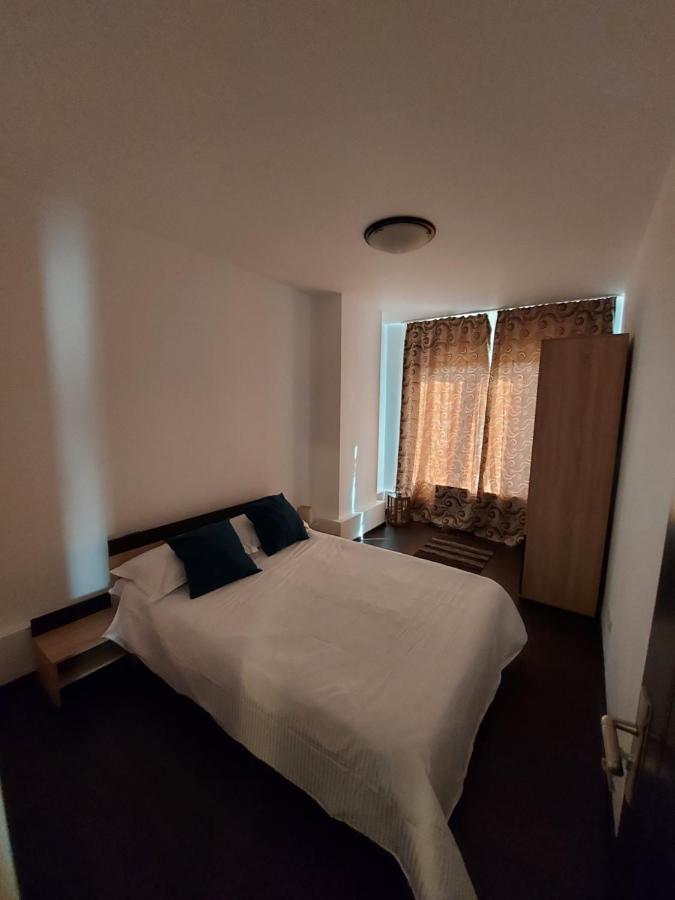 Jolie Suites Brăila Esterno foto