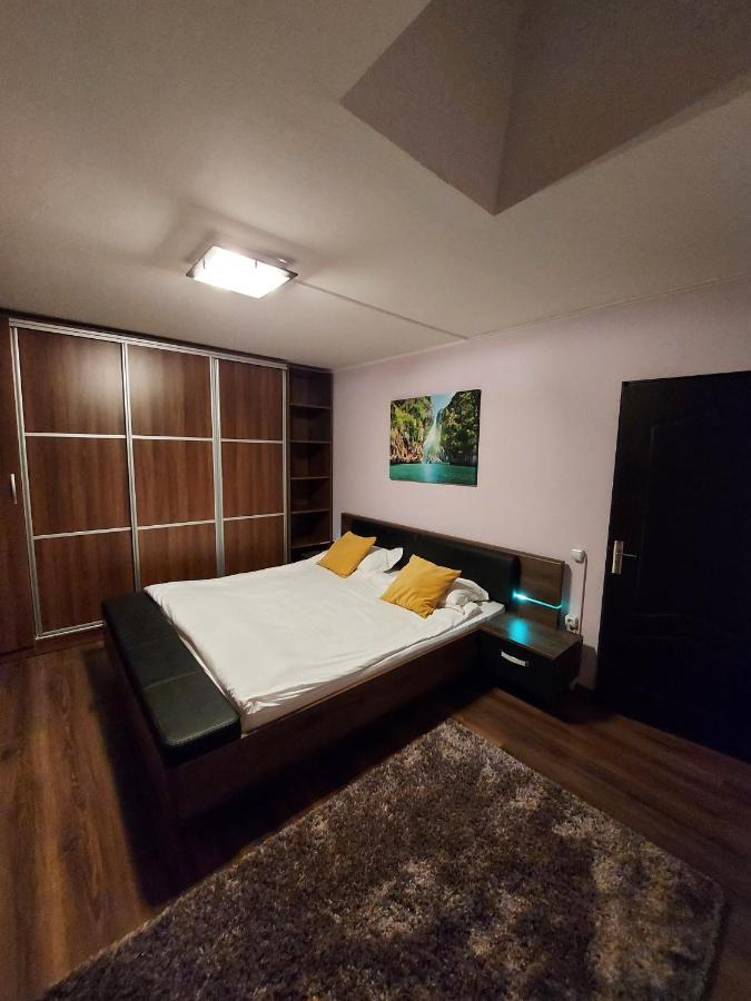 Jolie Suites Brăila Esterno foto