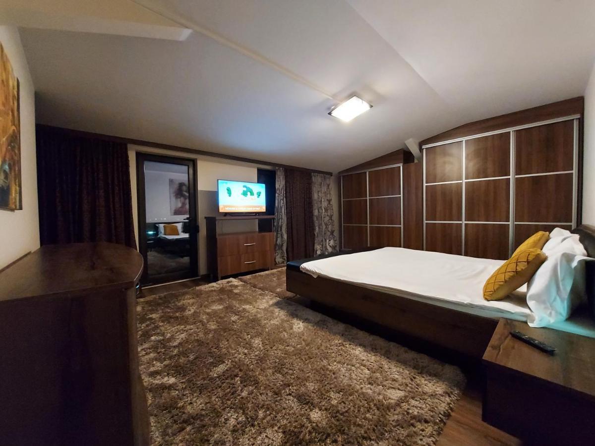 Jolie Suites Brăila Esterno foto