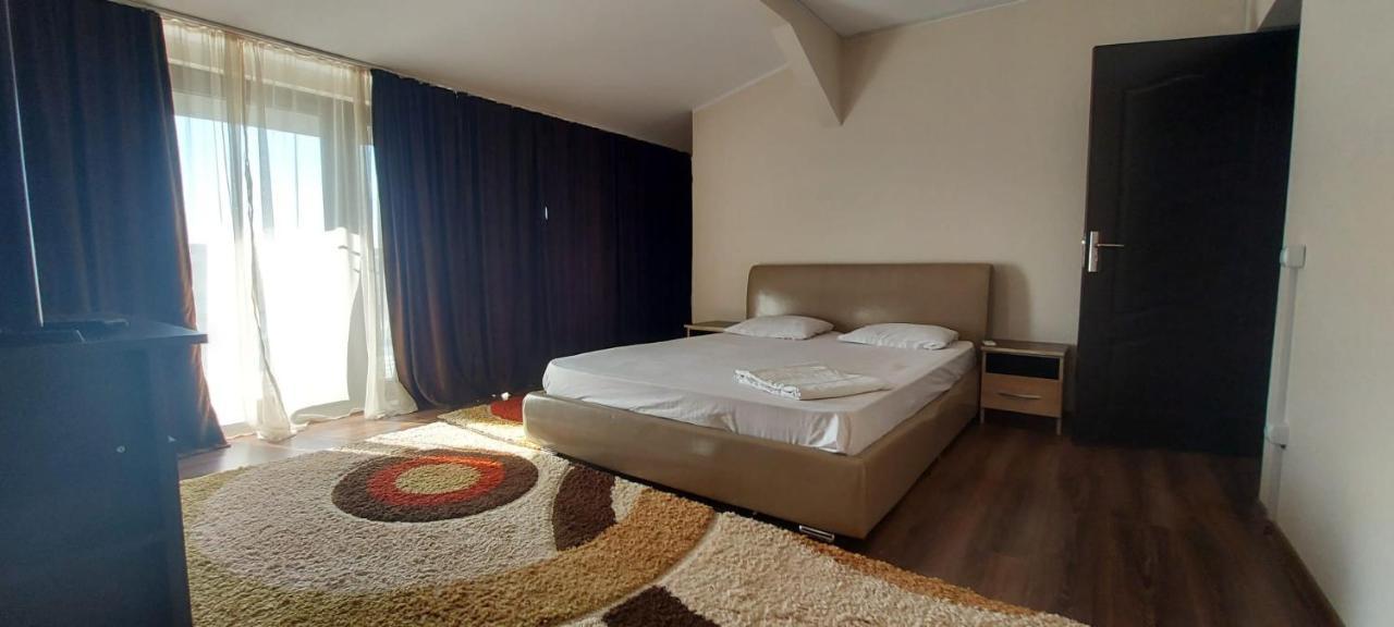 Jolie Suites Brăila Esterno foto
