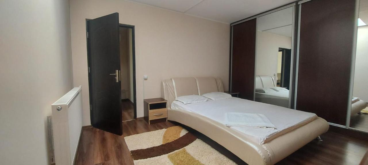 Jolie Suites Brăila Esterno foto