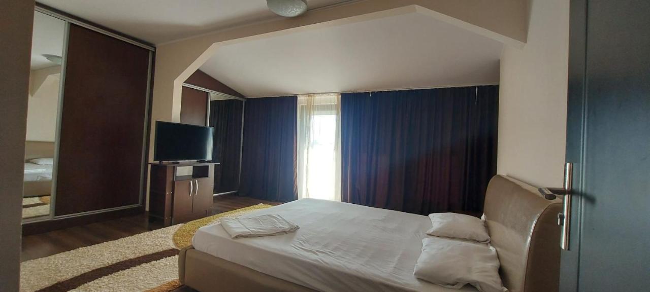 Jolie Suites Brăila Esterno foto