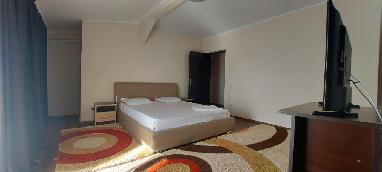 Jolie Suites Brăila Esterno foto
