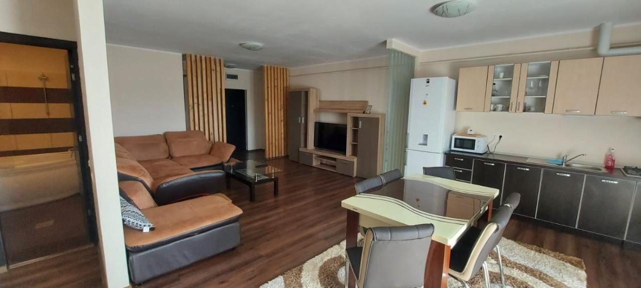 Jolie Suites Brăila Esterno foto