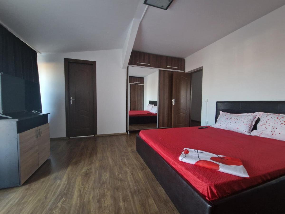 Jolie Suites Brăila Esterno foto