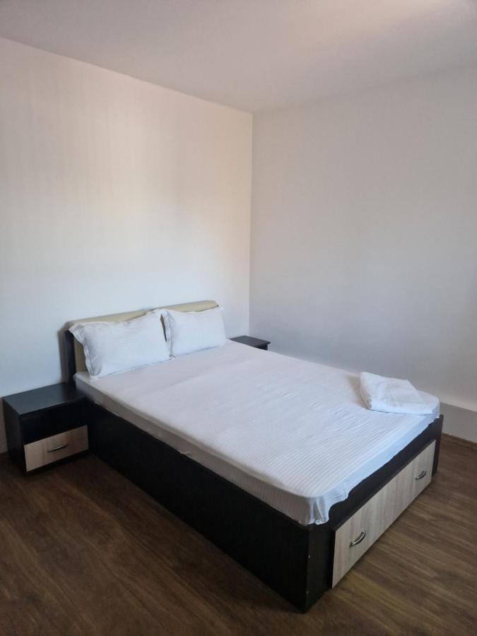 Jolie Suites Brăila Esterno foto