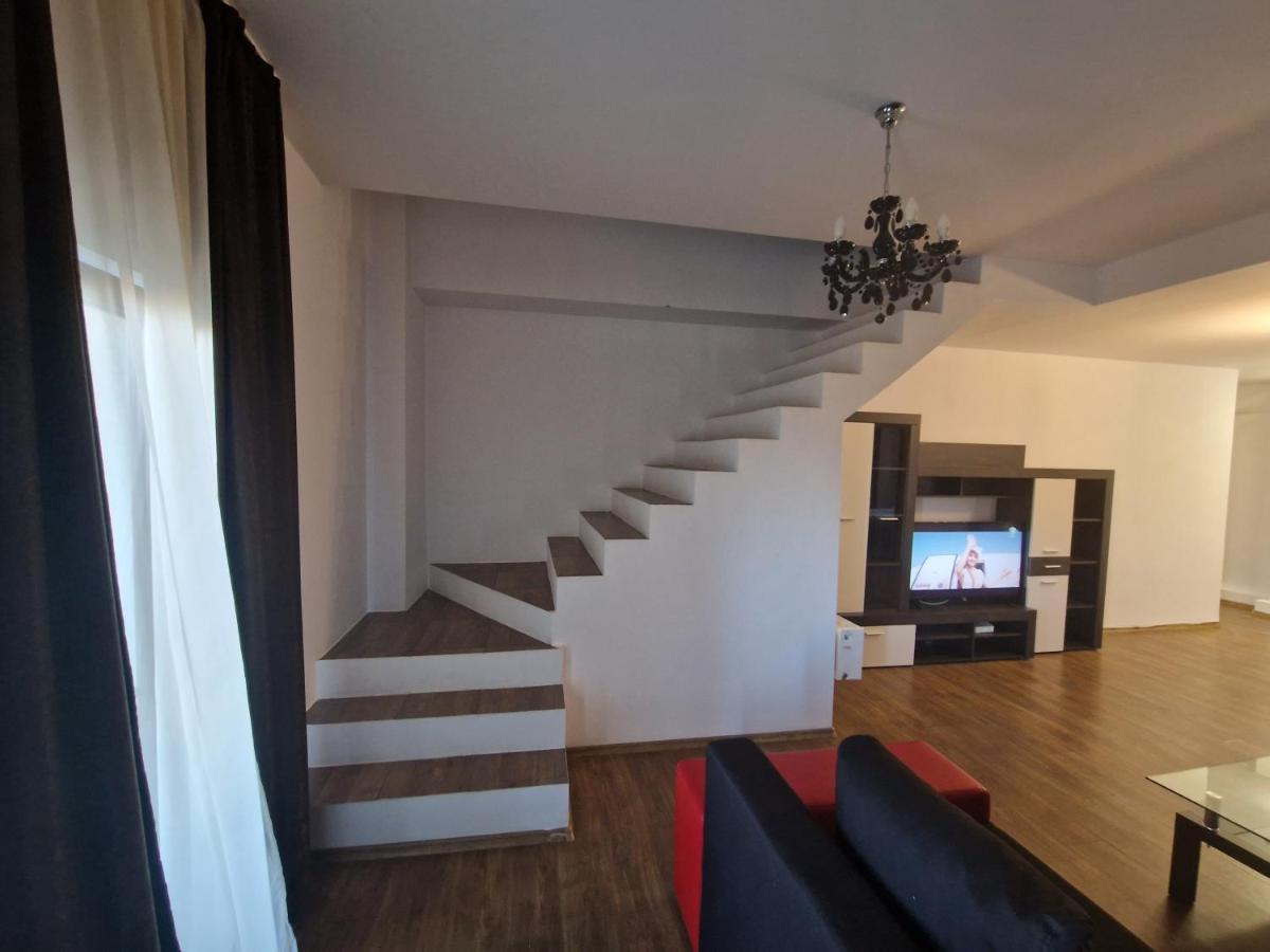 Jolie Suites Brăila Esterno foto