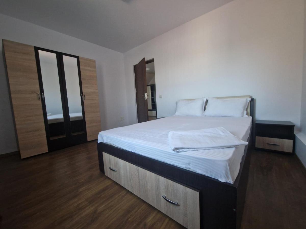 Jolie Suites Brăila Esterno foto